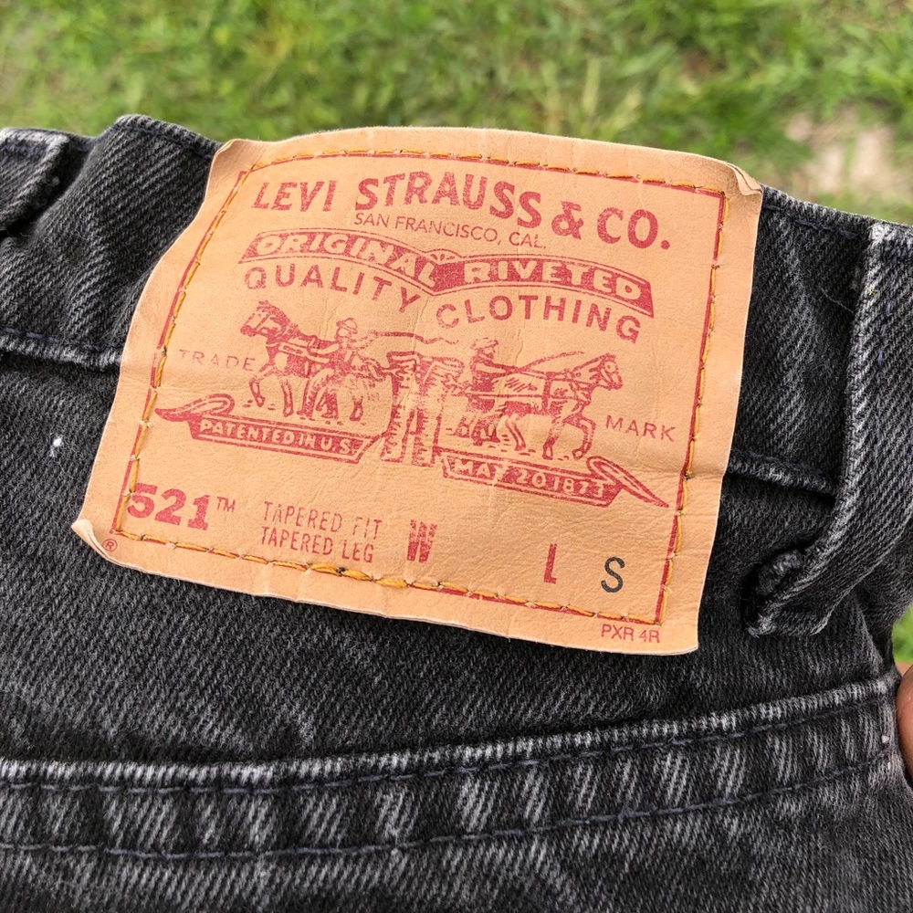 Vintage Levi’s 521 mom jeans